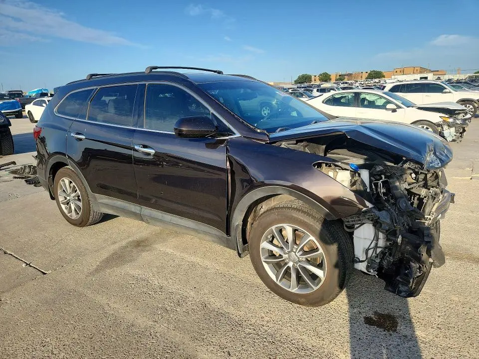 2018 HYUNDAI SANTA FE SE  