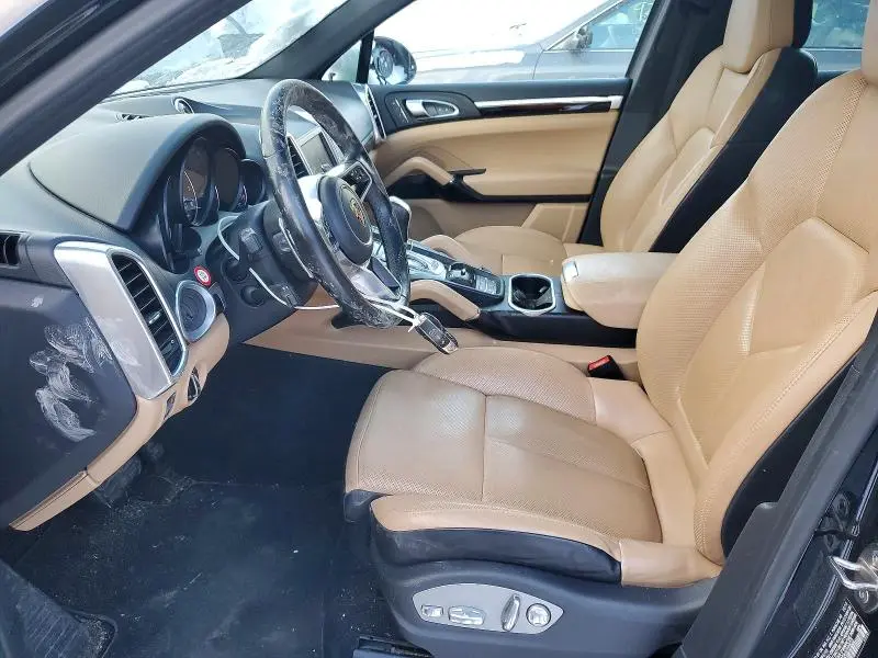 2016 PORSCHE CAYENNE   