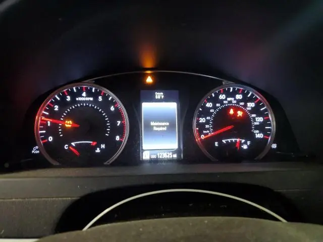 2016 TOYOTA CAMRY LE  