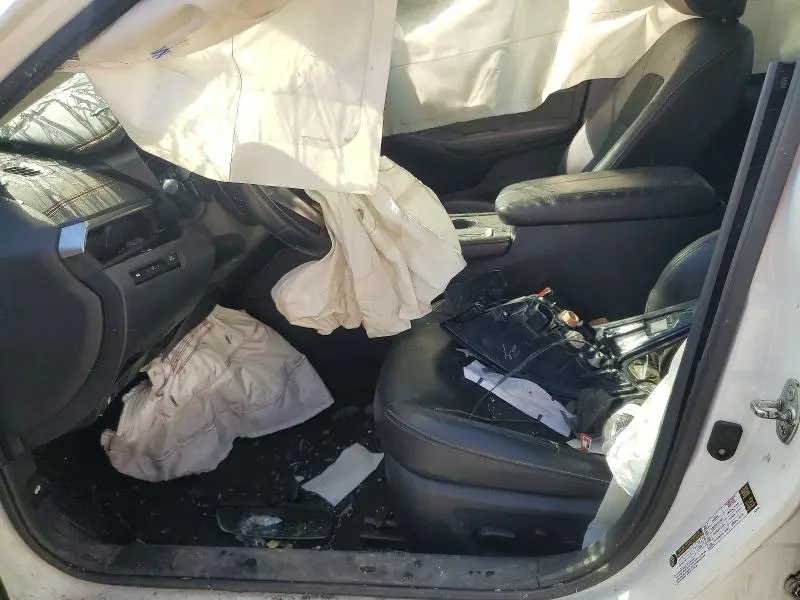 2019 NISSAN ALTIMA SR  