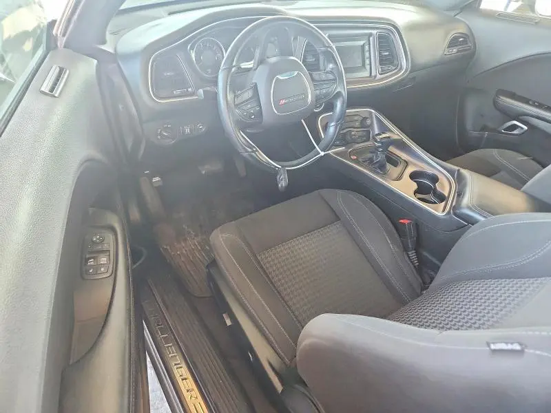 2017 DODGE CHALLENGER SXT  