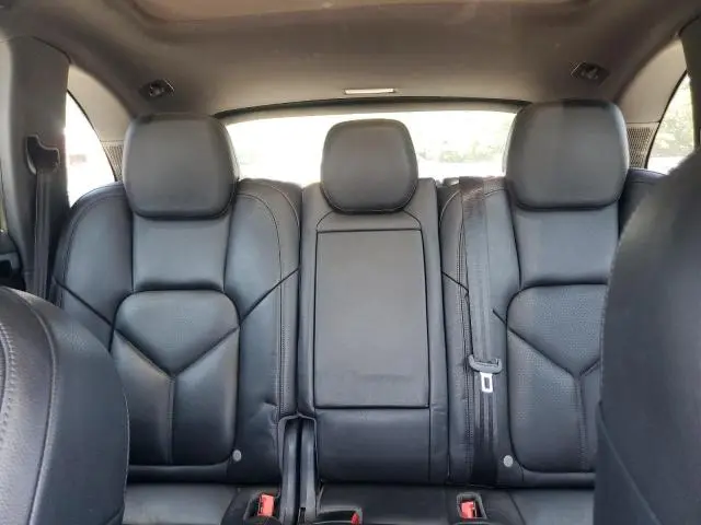 2017 PORSCHE CAYENNE   