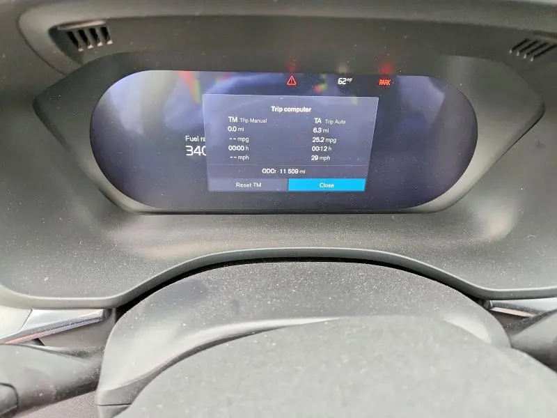 2025 VOLVO XC60 PLUS  