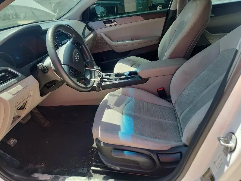 2017 HYUNDAI SONATA SE  