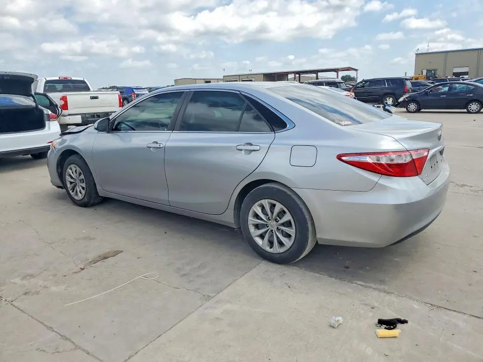 2015 TOYOTA CAMRY LE  