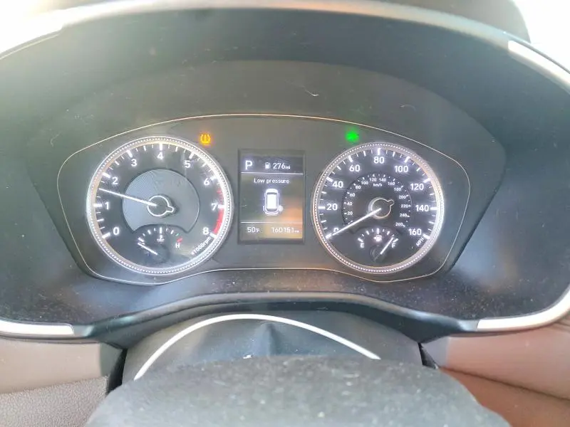 2019 HYUNDAI SANTA FE SE  