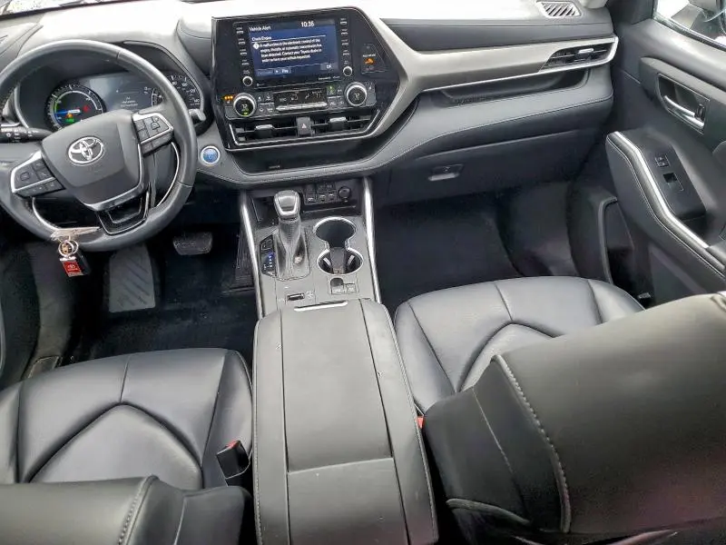 2021 TOYOTA HIGHLANDER HYBRID XLE  