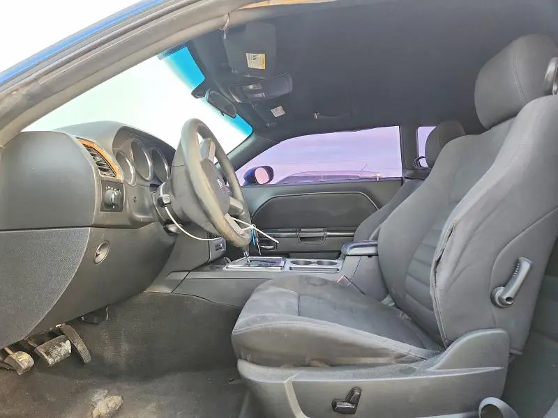 2010 DODGE CHALLENGER SE  