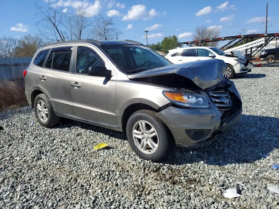 2012 HYUNDAI SANTA FE GLS  