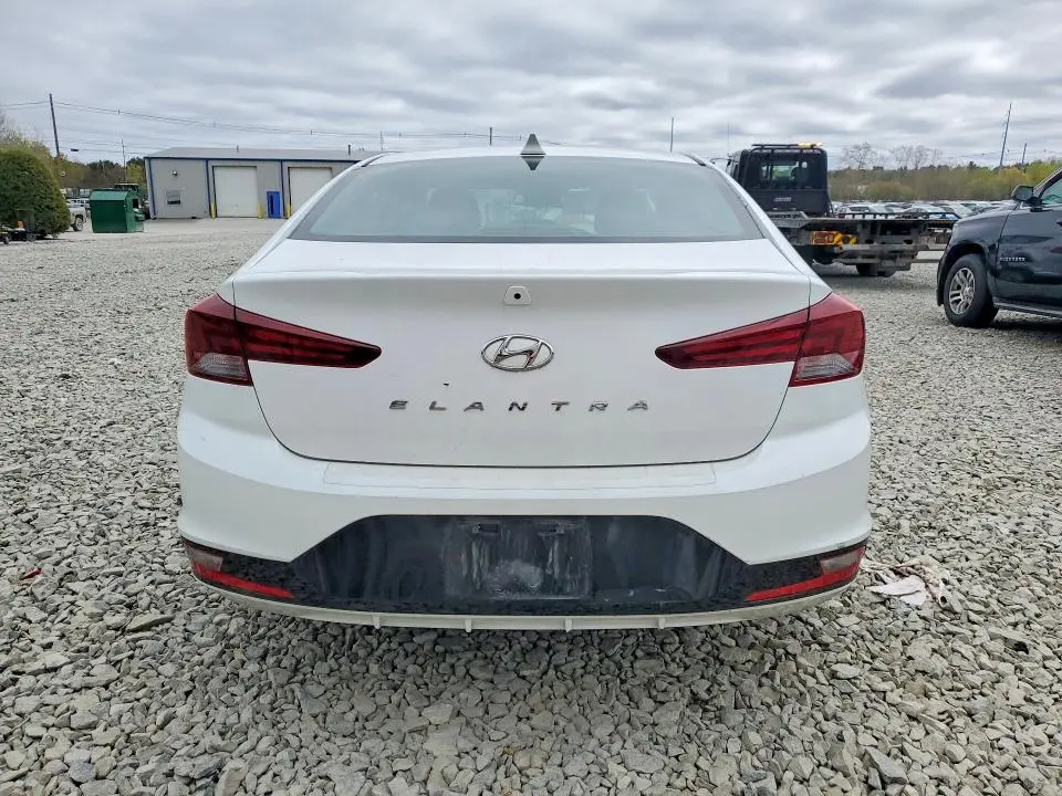 2019 HYUNDAI ELANTRA SEL  