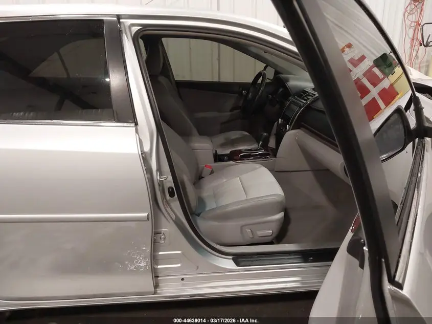 2012 TOYOTA CAMRY XLE V6