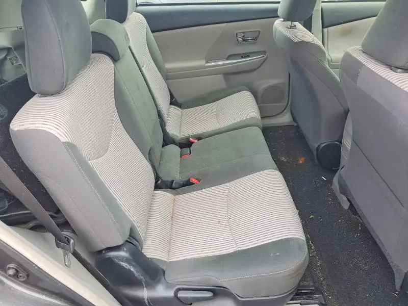2017 TOYOTA PRIUS V TWO  