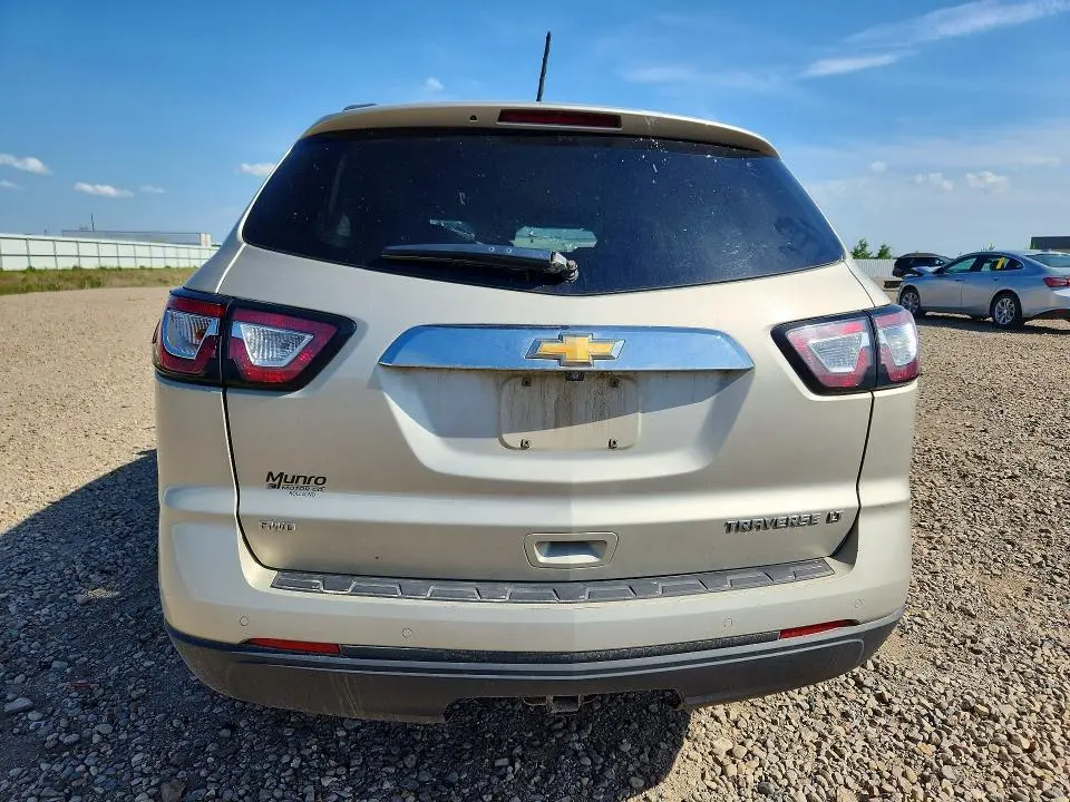 2014 CHEVROLET TRAVERSE LT  