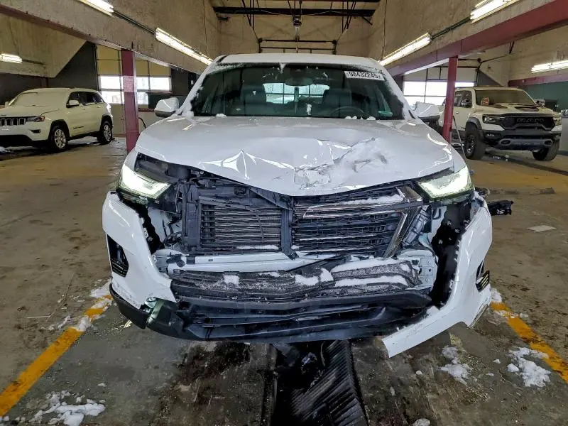 2023 CHEVROLET TRAVERSE LT  