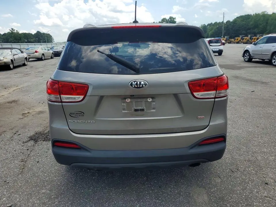 2017 KIA SORENTO LX  