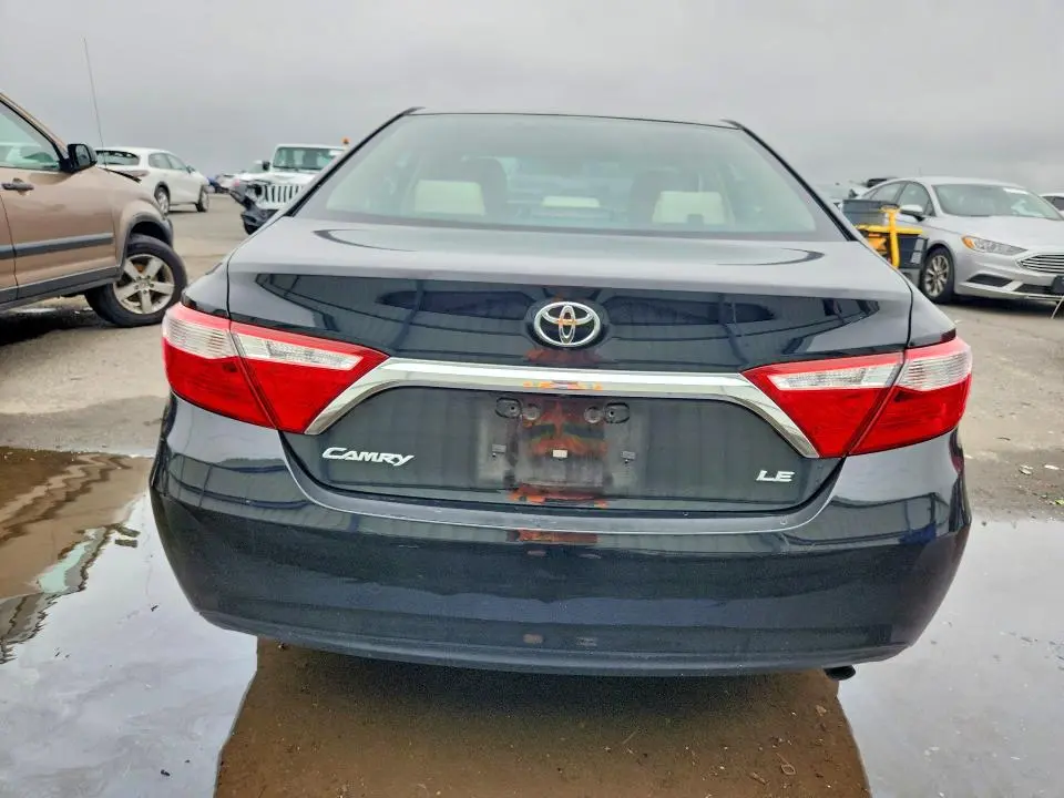 2016 TOYOTA CAMRY LE  