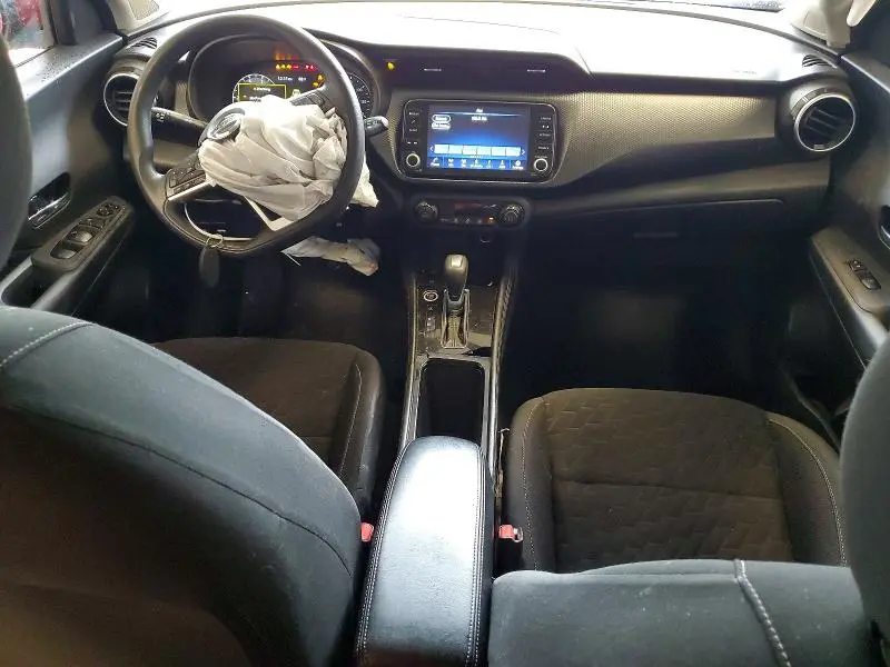 2021 NISSAN KICKS SV  