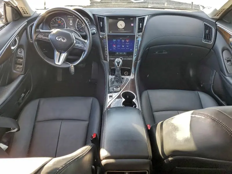 2018 INFINITI Q50 LUXE  