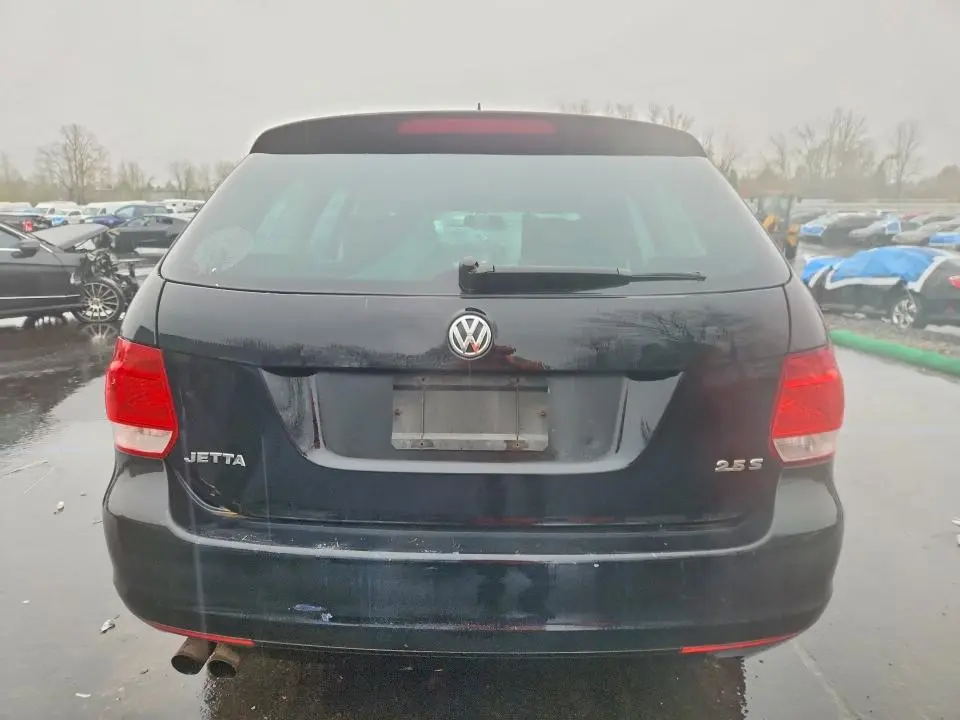 2011 VOLKSWAGEN JETTA S  