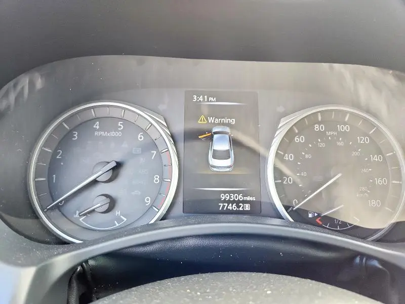2018 INFINITI Q50 LUXE