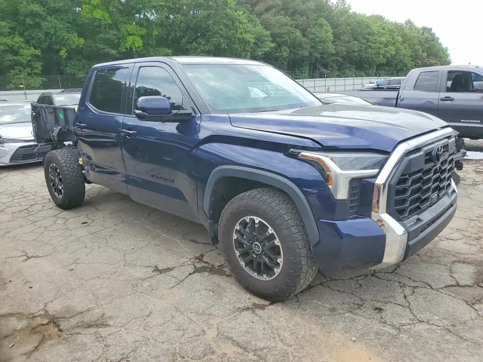 2022 TOYOTA TUNDRA SR5  