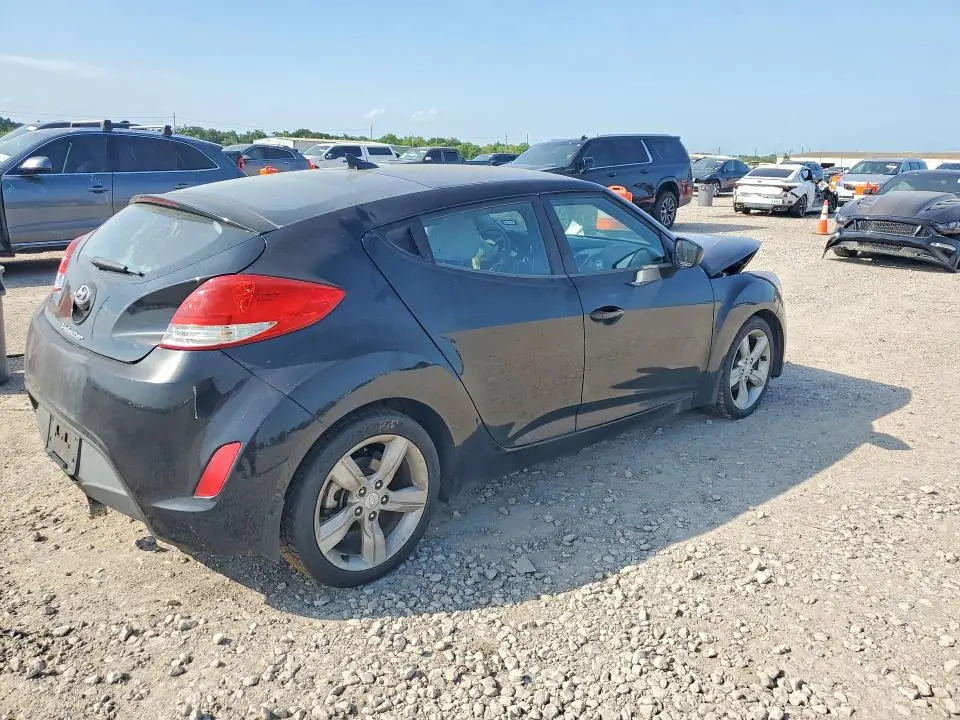 2013 HYUNDAI VELOSTER BASE  
