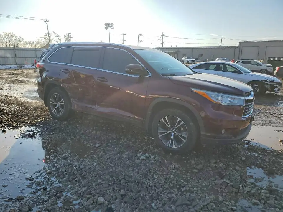 2016 TOYOTA HIGHLANDER XLE  