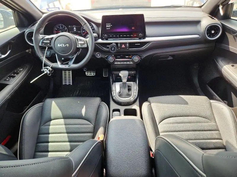 2023 KIA FORTE GT LINE  