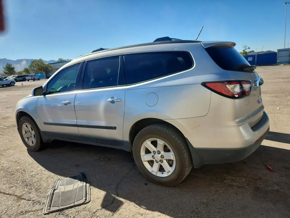 2015 CHEVROLET TRAVERSE LS  