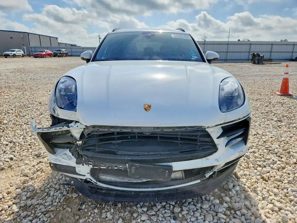 2021 PORSCHE MACAN   