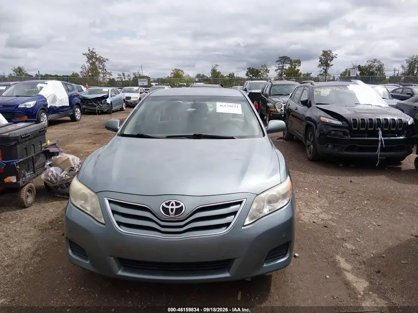 2011 TOYOTA CAMRY LE