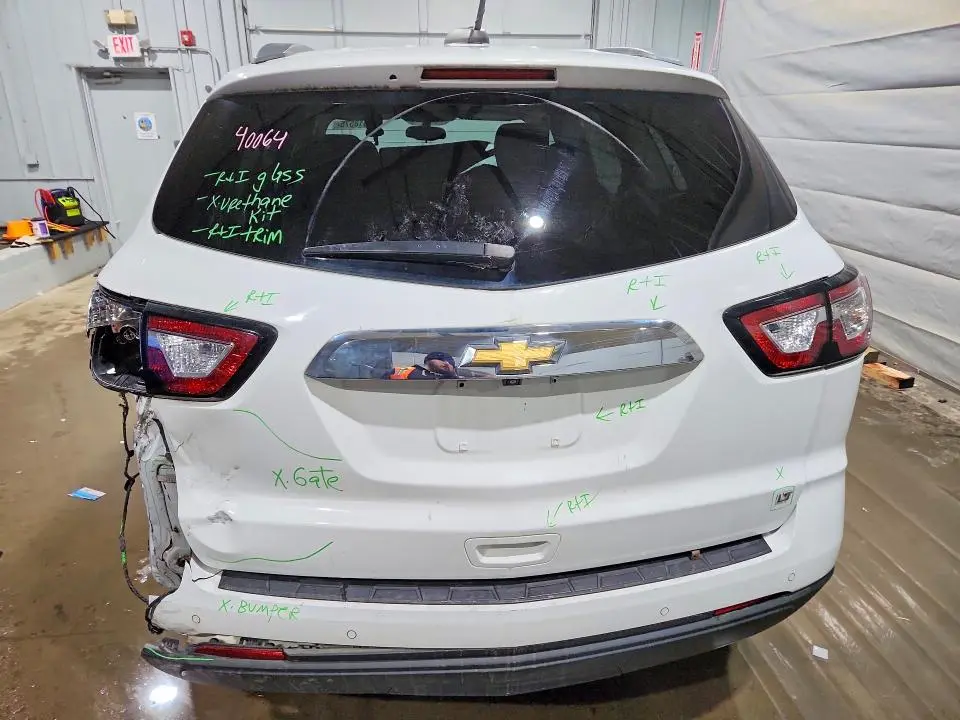 2017 CHEVROLET TRAVERSE LT  