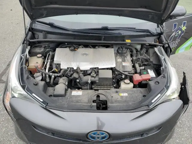 2017 TOYOTA PRIUS   