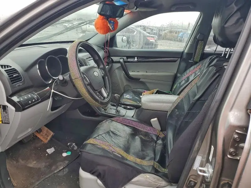 2011 KIA SORENTO BASE  