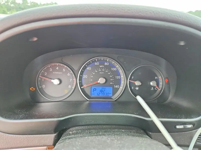 2012 HYUNDAI SANTA FE SE  