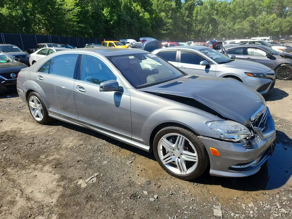 2013 MERCEDES-BENZ S 550  
