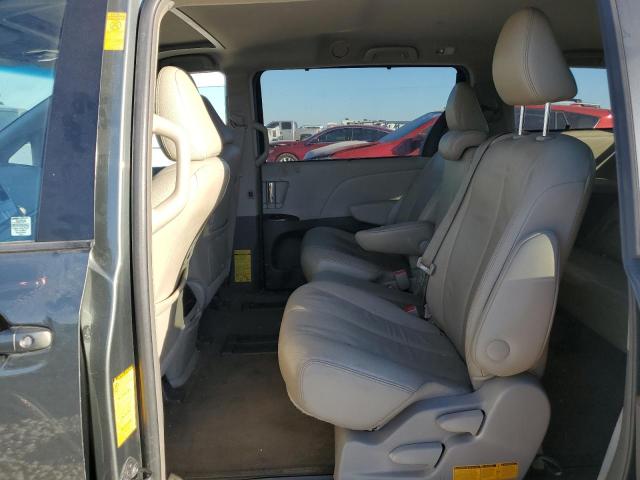 2014 TOYOTA SIENNA XLE