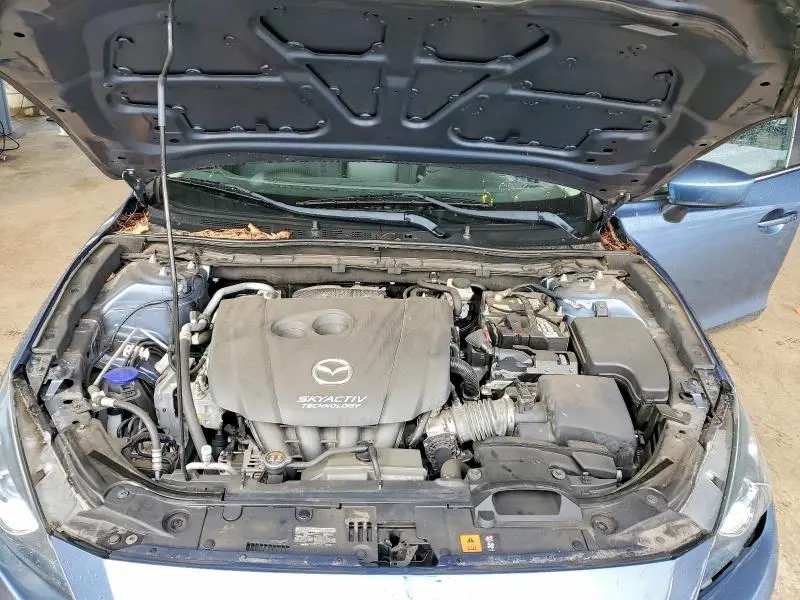 2015 MAZDA 3 TOURING  