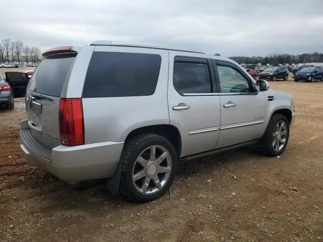 2011 CADILLAC ESCALADE PREMIUM  