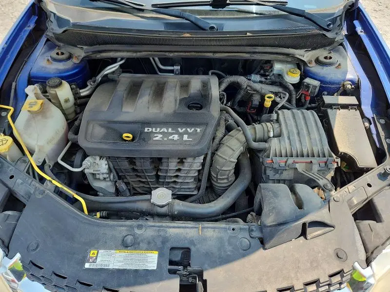 2013 DODGE AVENGER SE  