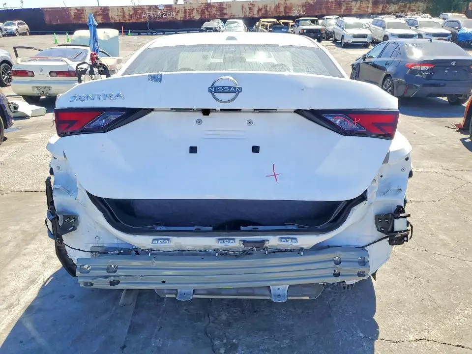 2025 NISSAN SENTRA SV  