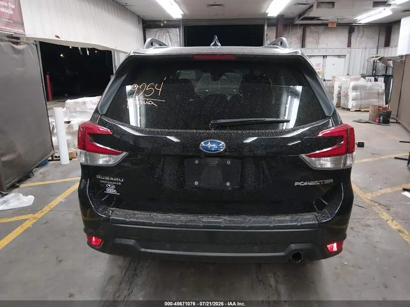 2024 SUBARU FORESTER LIMITED
