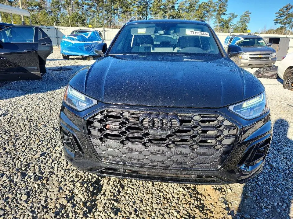 2025 AUDI SQ5 PREMIUM PLUS  