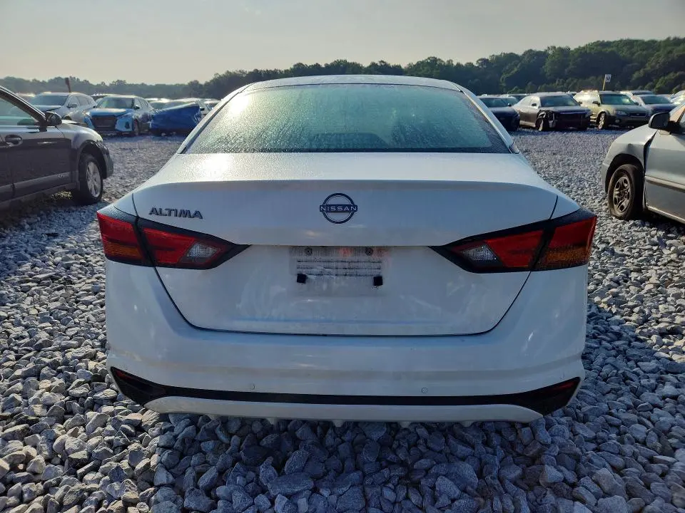 2024 NISSAN ALTIMA S  