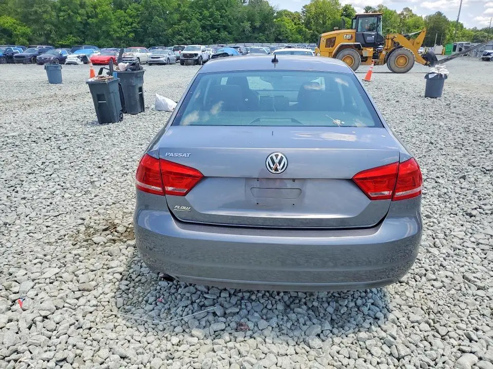 2014 VOLKSWAGEN PASSAT S  