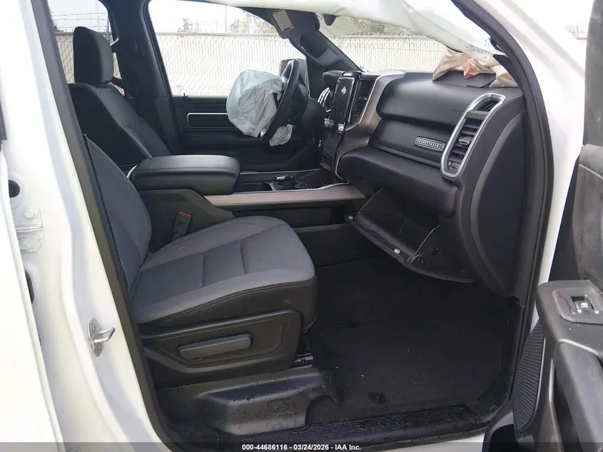 2025 RAM 1500 BIG HORN  4X4 5'7 BOX