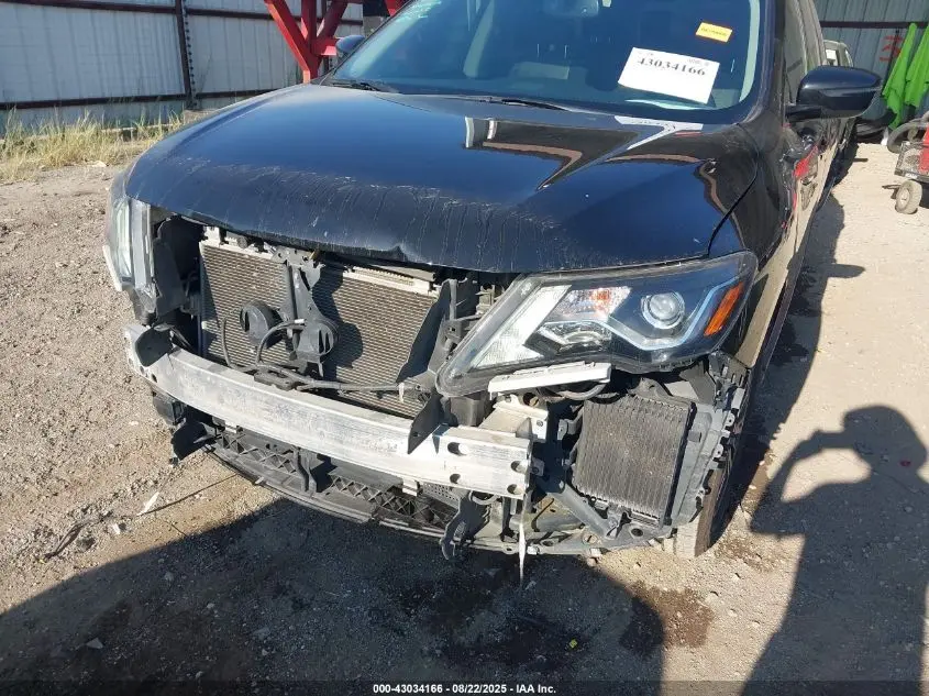 2018 NISSAN PATHFINDER SV