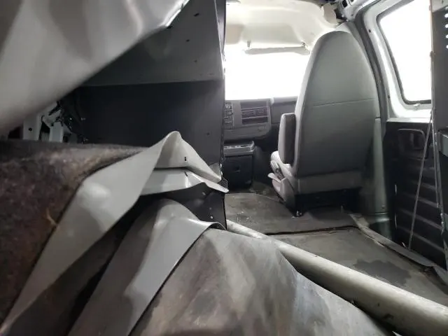 2011 GMC SAVANA G1500  