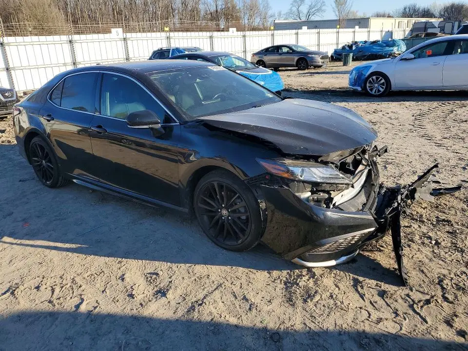 2021 TOYOTA CAMRY XSE  