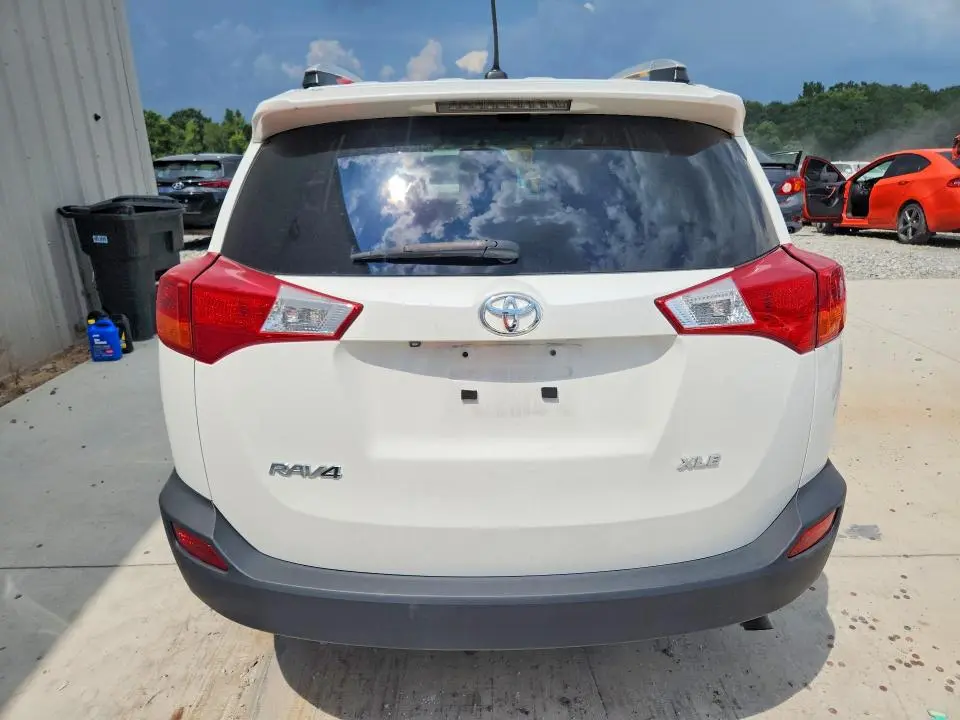 2015 TOYOTA RAV4 XLE  